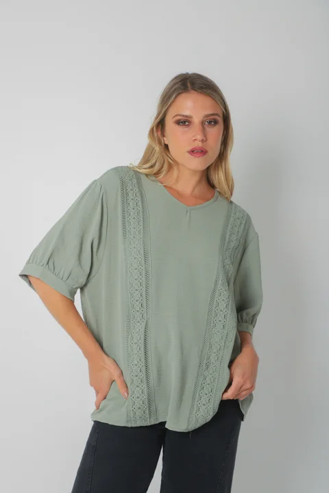 Blusa Amplia VASY Guardas Guipiur GU0330