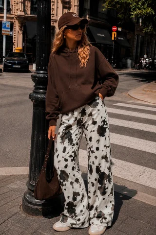 Pantalon Vaca Ancho de Gabardina con Bolsillos - Vista 2