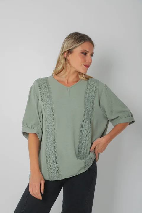 Blusa Amplia VASY Guardas Guipiur GU0330