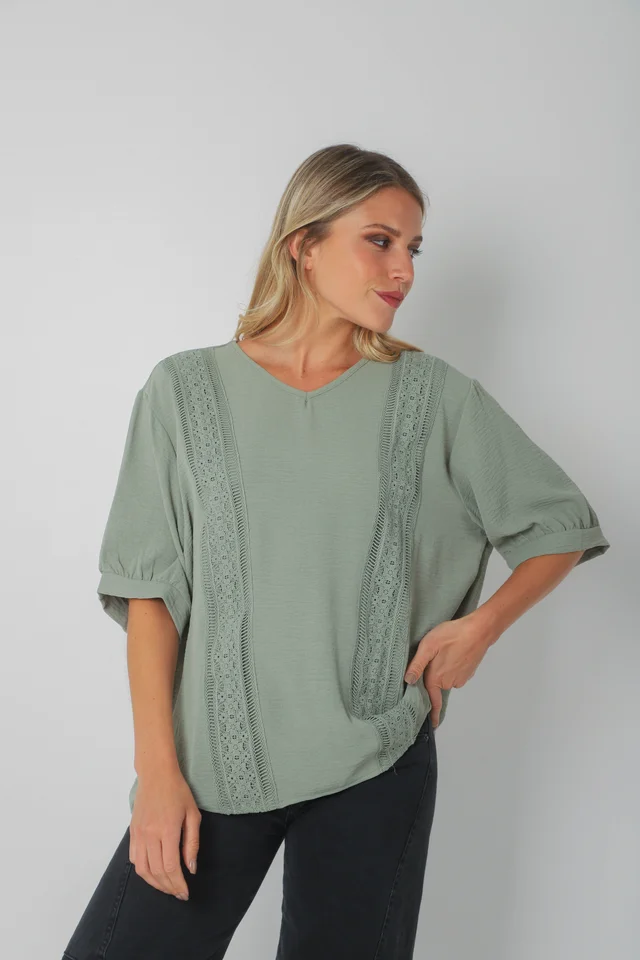 Blusa Amplia VASY Guardas Guipiur GU0330