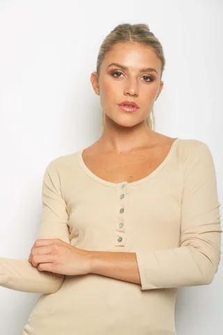 Remera VIKI - Vista 6