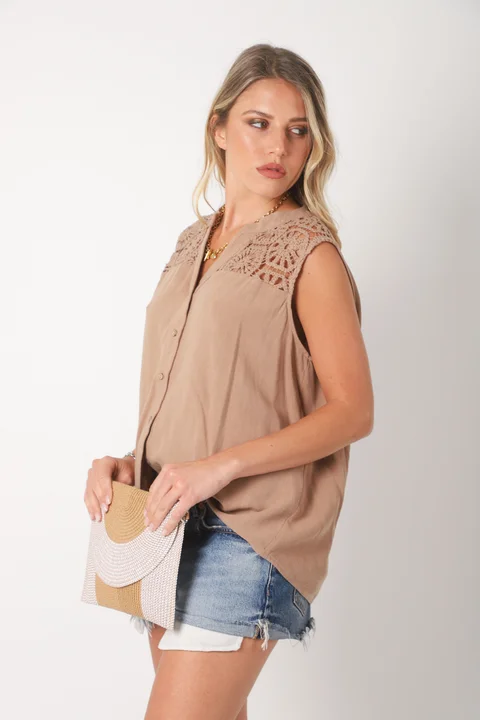 Camisa KARIN de Lino Sin Manga C/ Crochet GU0544