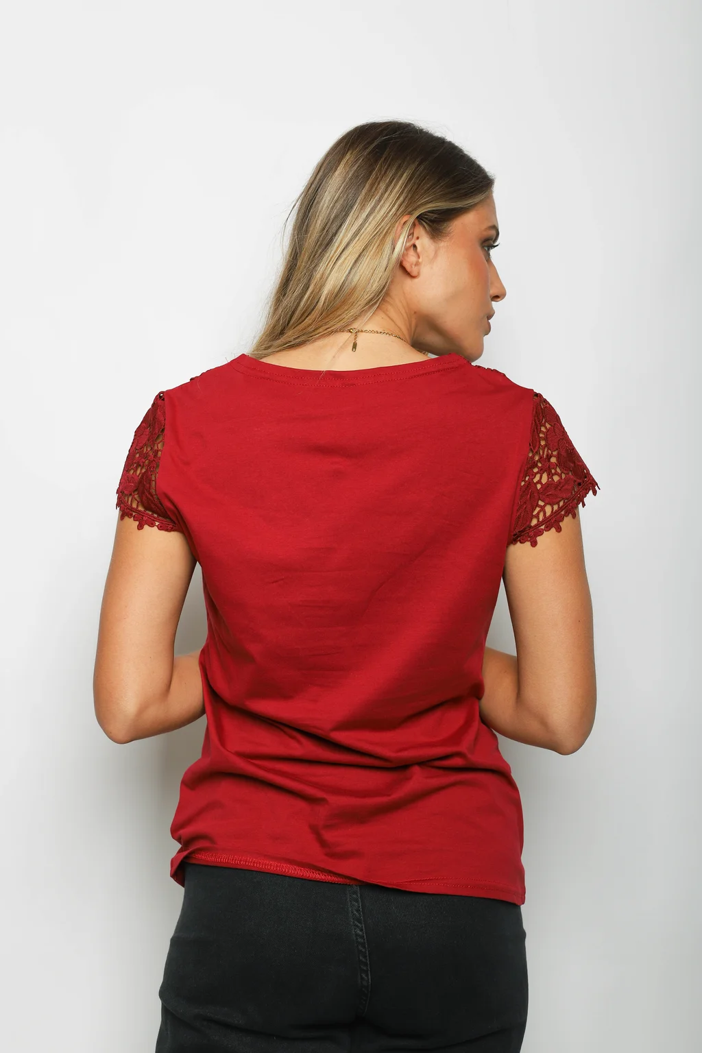 Remera ROYALTY Bordada con Strass GU356341