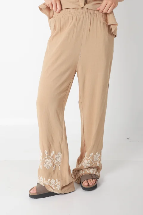 Conjunto GINEVA LINO C/Bordado GUK70152/70153