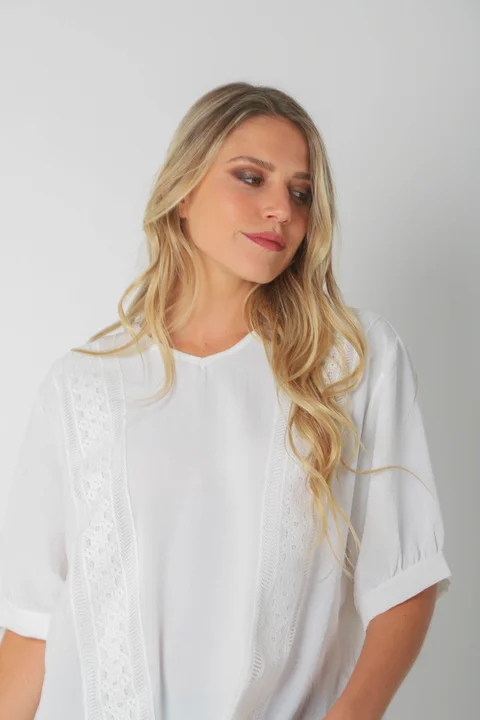 Blusa Amplia VASY Guardas Guipiur GU0330