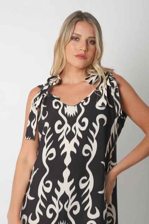 Vestido NISSI BULGARO AMPLIO de creppe c/ Tiras y Bolsillos