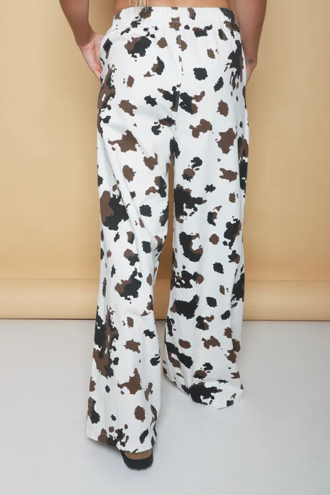 Pantalon Vaca Ancho de Gabardina con Bolsillos