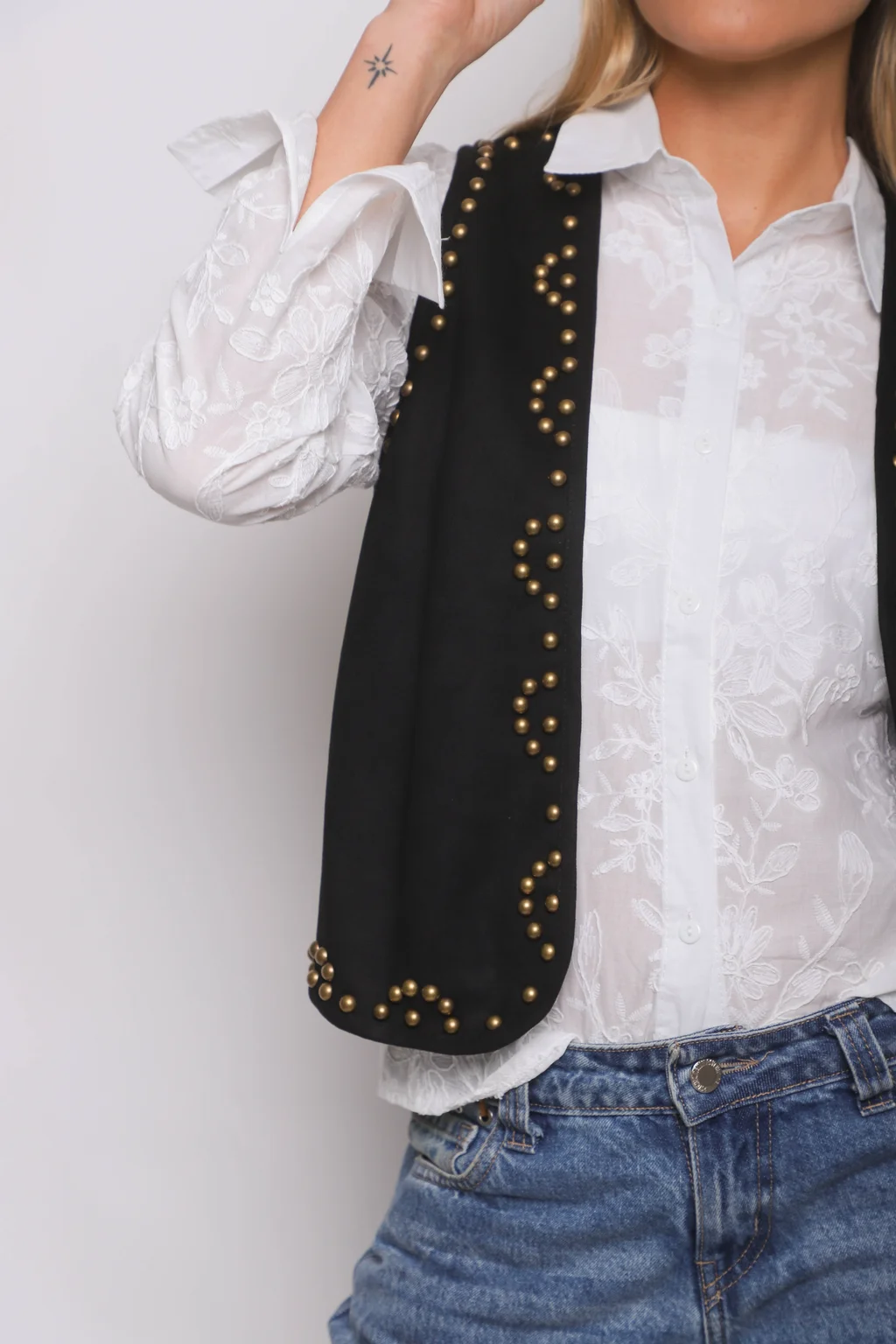 Chaleco RAWSON Gamuza Tachas GU70278