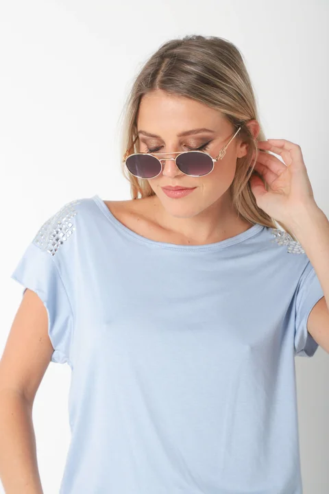 Remera Alyssa Viscosa Lycra con Tachas