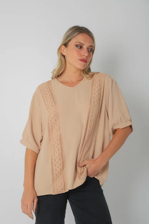 Blusa Amplia VASY Guardas Guipiur GU0330