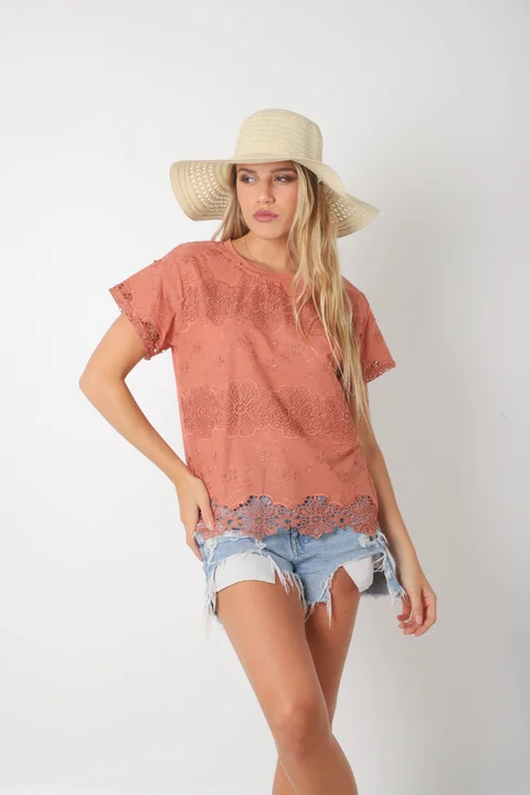 Remera KOISY Broderie Bordada GU5164