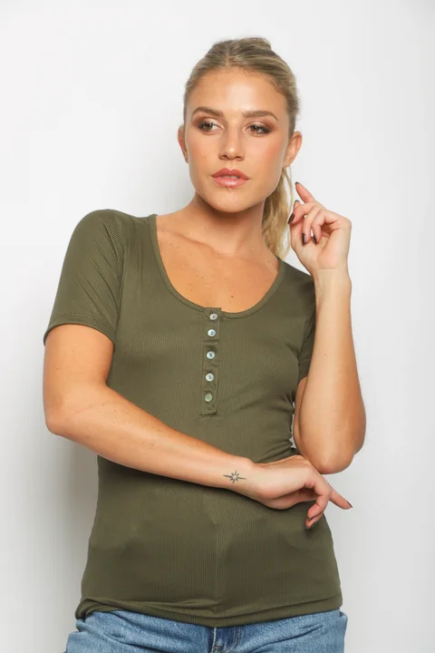 Remera Kyara Morley Abotonada
