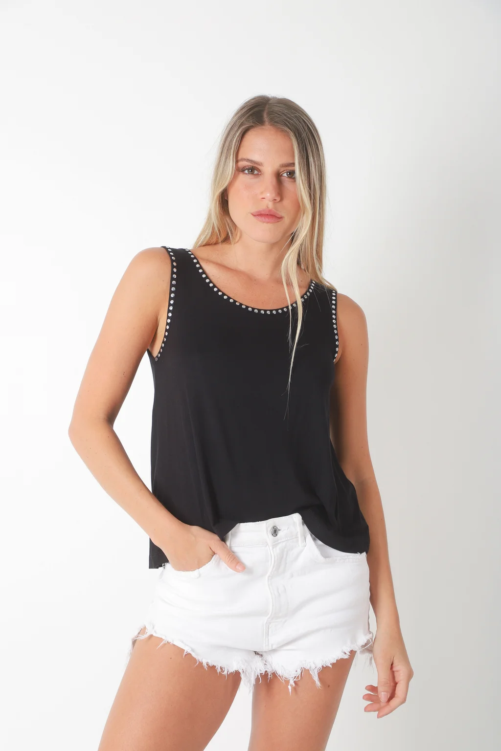 Musculosa POSITANO Modal c/ Tachas Redonda Pequeña