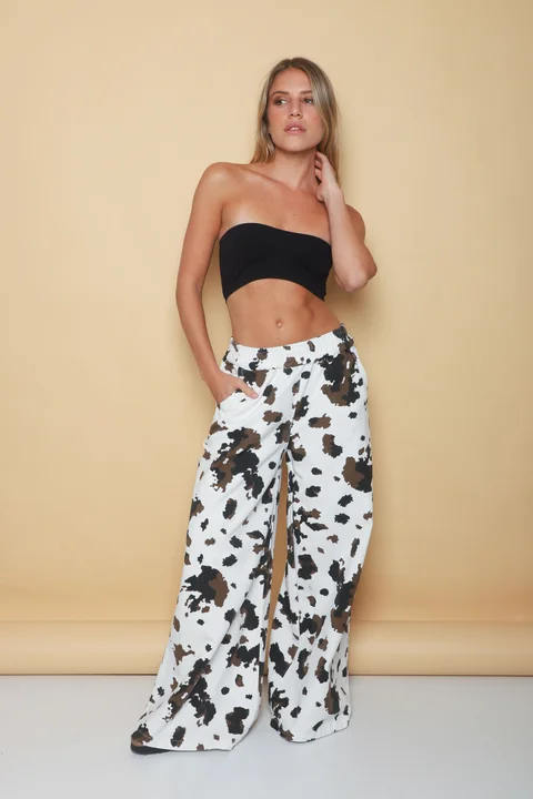 Pantalon Vaca Ancho de Gabardina con Bolsillos