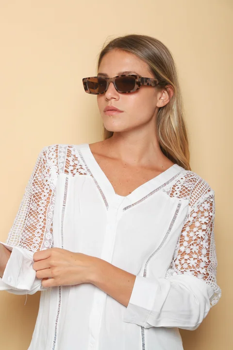 Camisa ASIA Cuello V Mangas Caladas GUK4