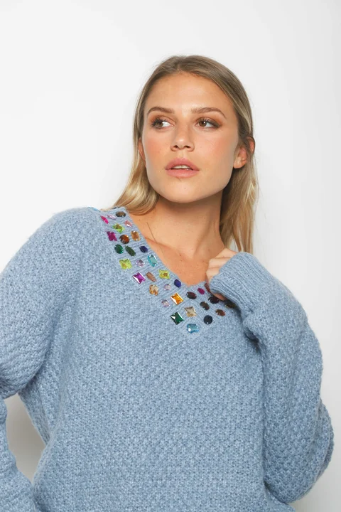 Sweater LUXE Escote V con Piedras de Colores GU81330