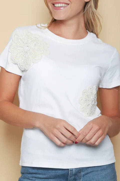 Remera DEBBIE con Bordado GU30594