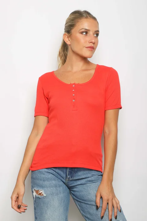 Remera Kyara Morley Abotonada