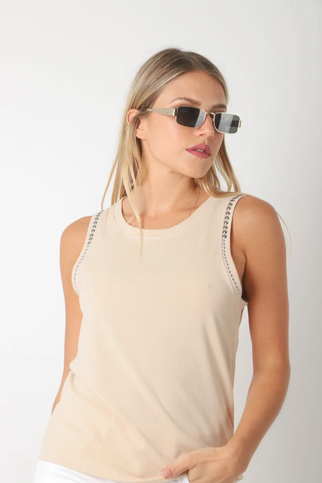 Musculosa DARE Morley Bombe c/ Tachas