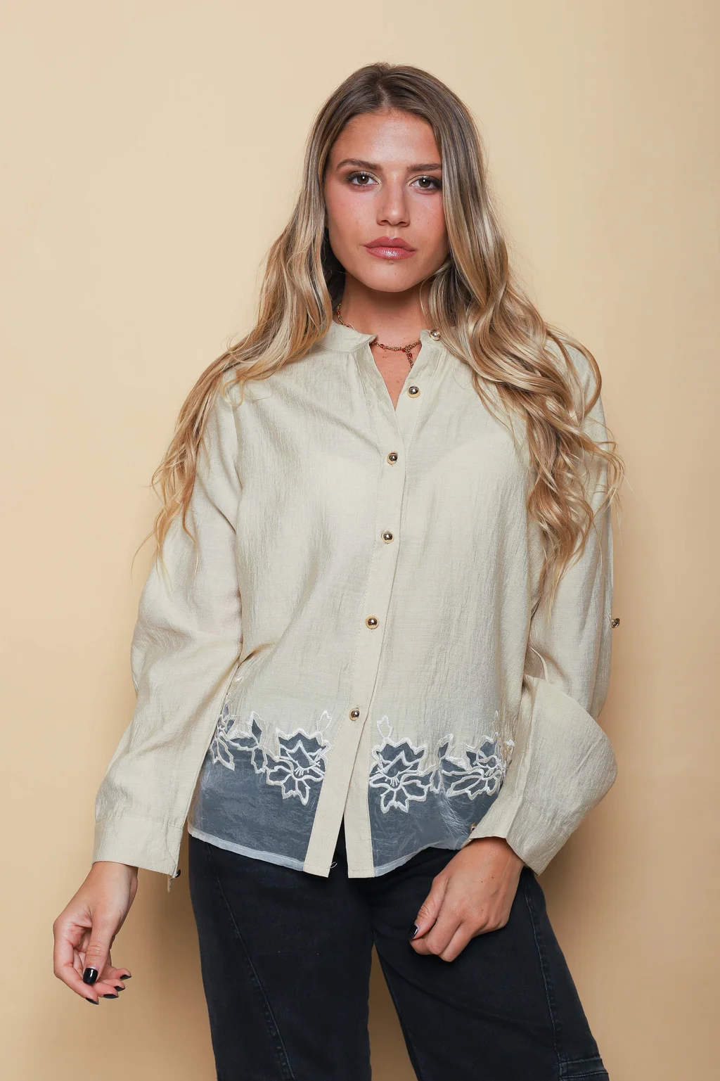 Camisa VINAR Cuello Mao Bordada con Tul GU0336