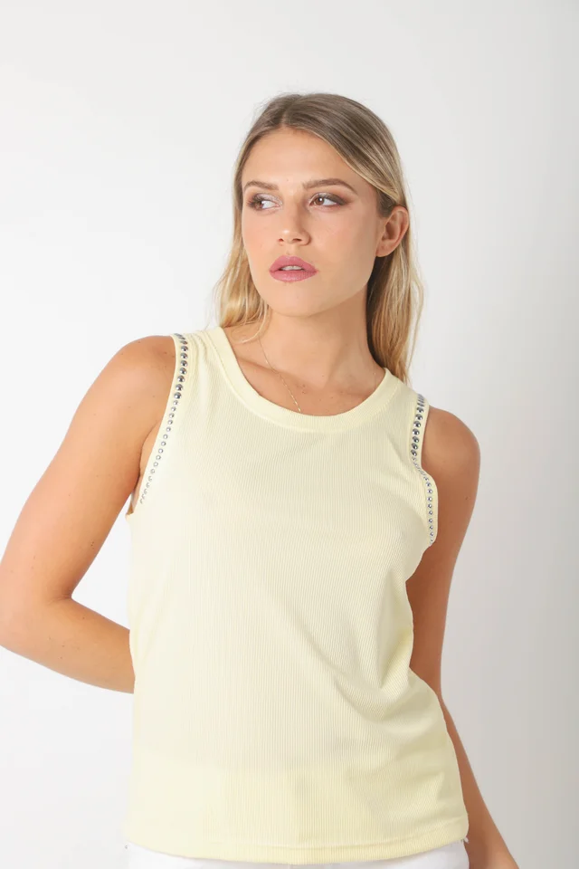 Musculosa DARE Morley Bombe c/ Tachas