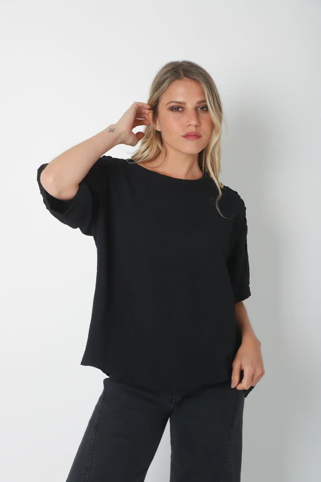 Blusa SERE Amplia Creppe c/ Puntilla en Hombros y Mangas GU0329