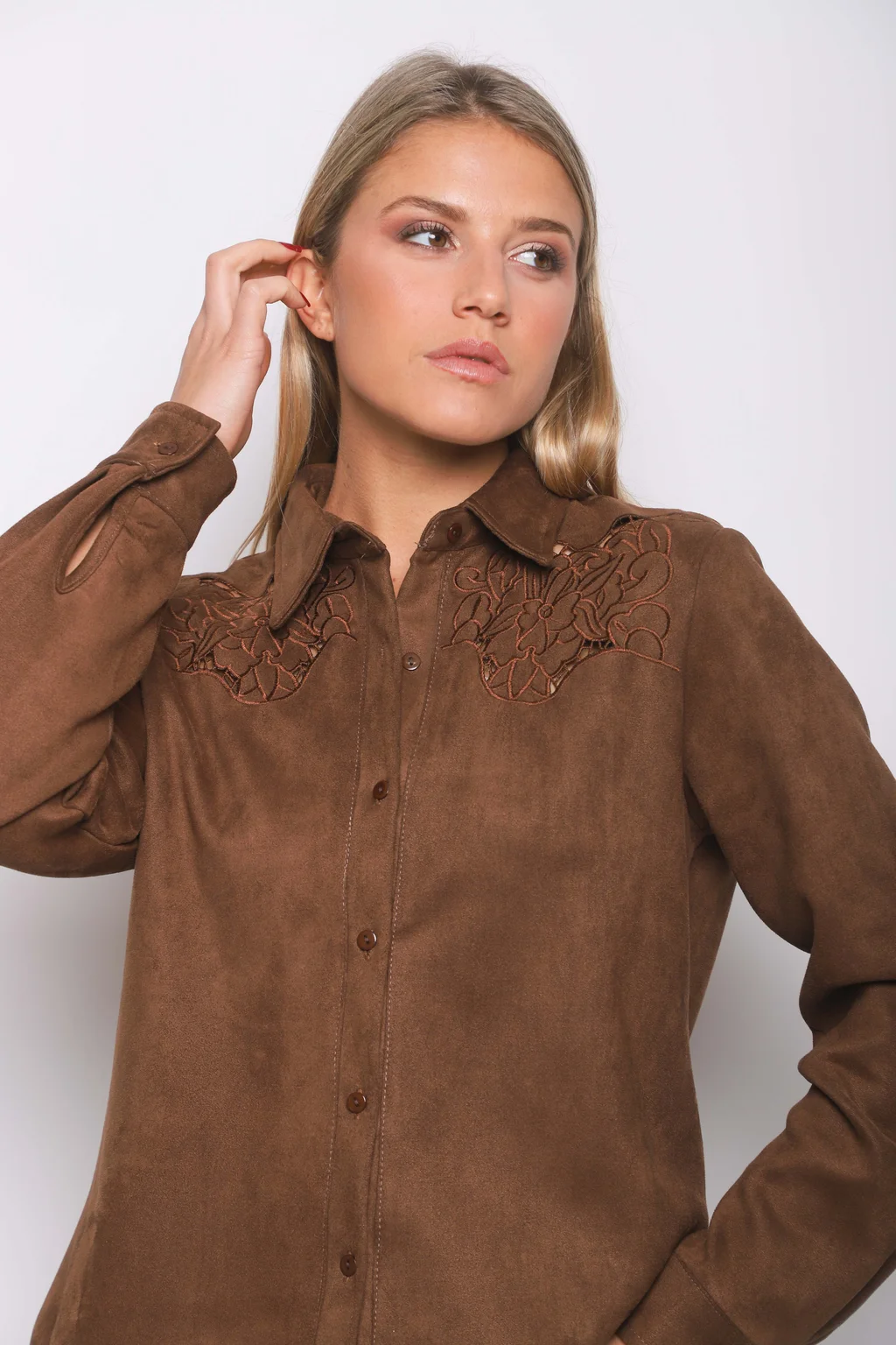 Camisa KARLSON Gamuza Con Calado GU70254