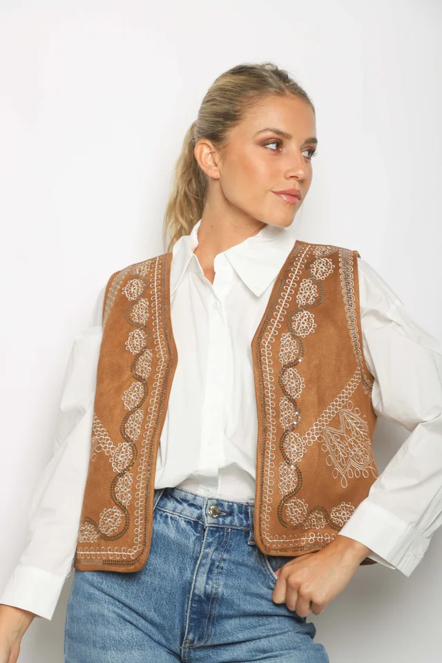 Chaleco KRAVI Gamuza Bordado GU561