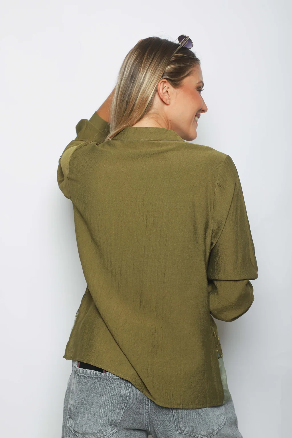 Camisa VINAR Cuello Mao Bordada con Tul GU0336