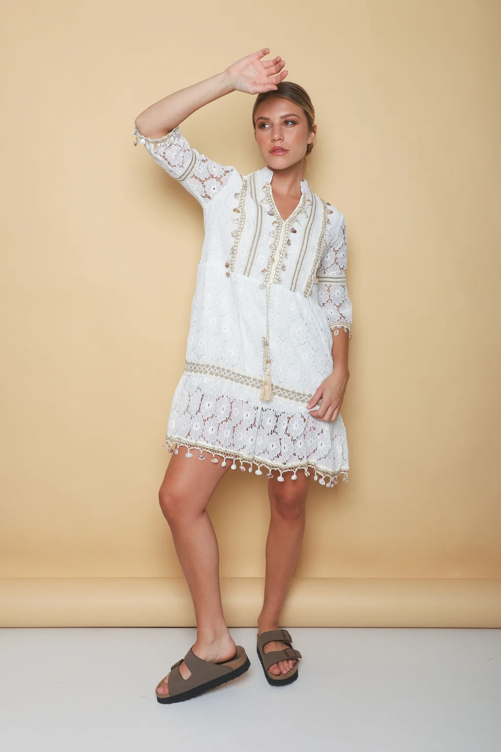 Vestido VELMONT Encaje Forrado GUK70209