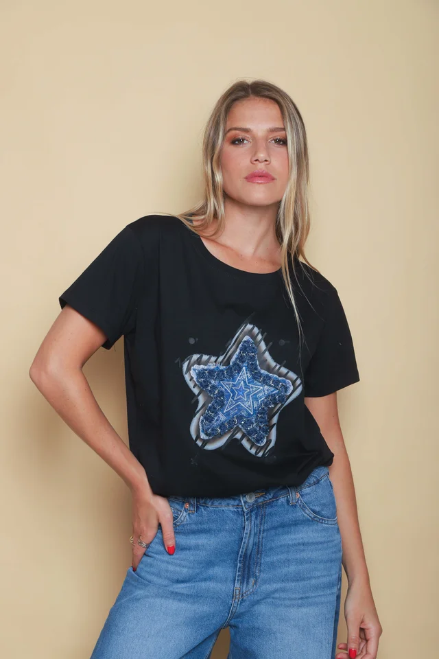 Remera Amplia Estrella Fugaz GU87355