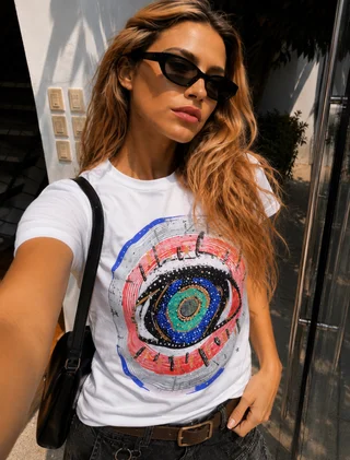 Remera OJO GOTICO c/ Brillos GU7483 - Vista 4