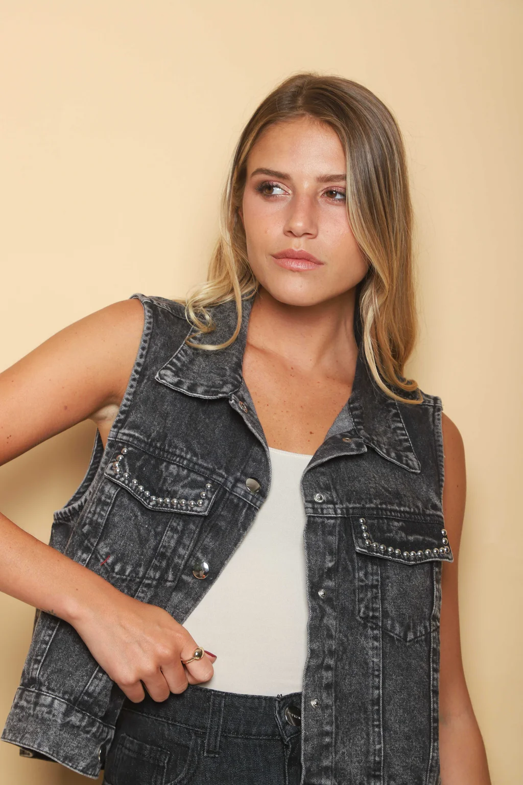 Chaleco Jean LIBI c/ Tachas GUK70102