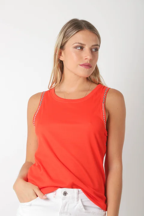 Musculosa DARE Morley Bombe c/ Tachas