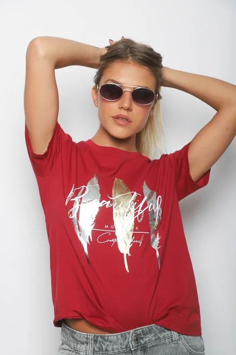 Remera BEAUTIFUL PLUMAS c/ Piedras GUJ5223