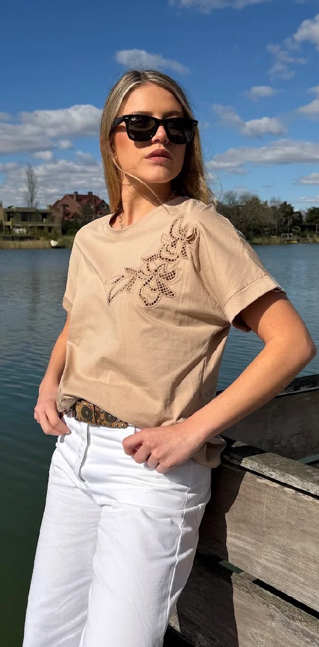 Remera DENCEL Bordada GU10712