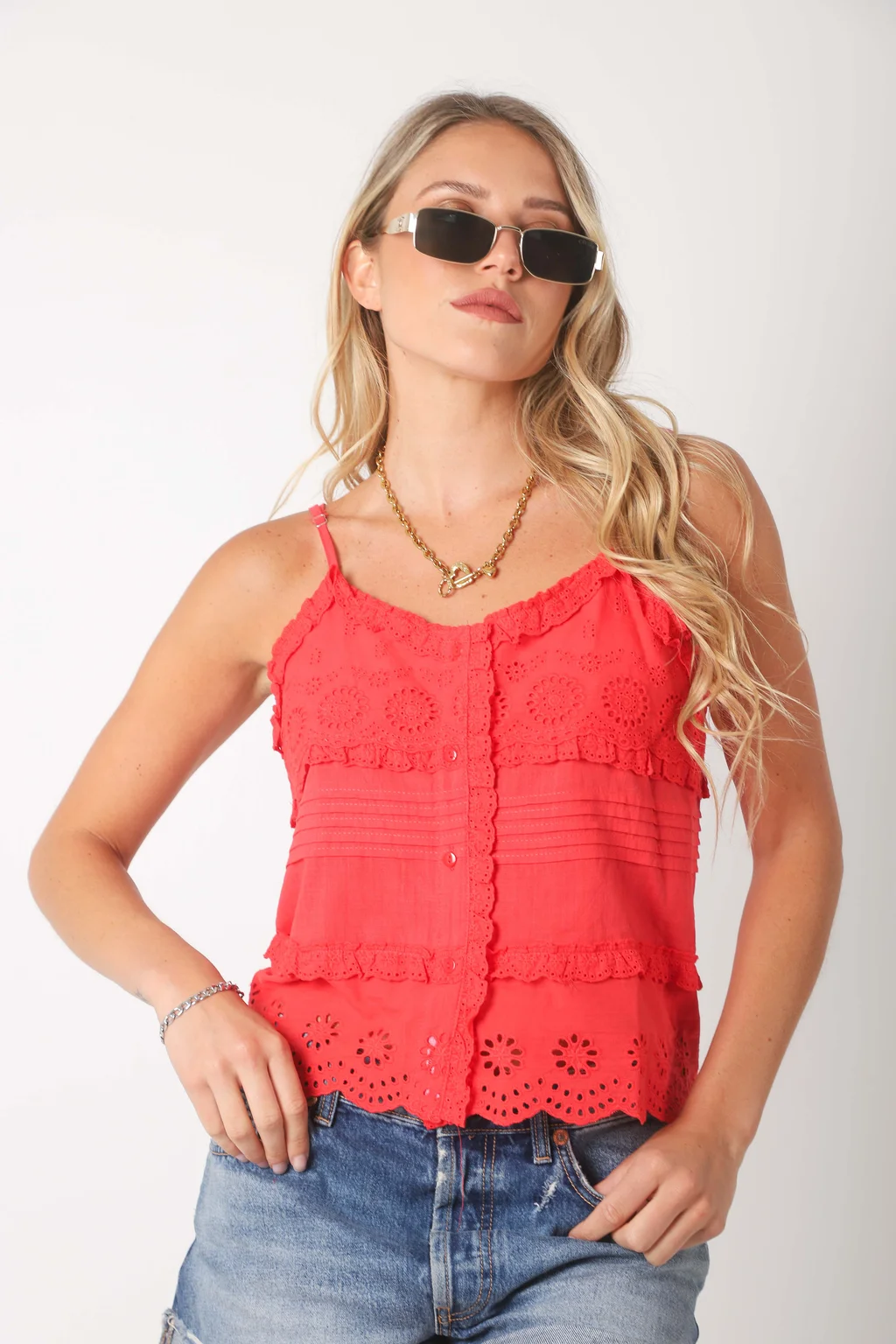 Musculosa Kavanah de Lino Abotonada con T ablitas y Broderie GUK4067