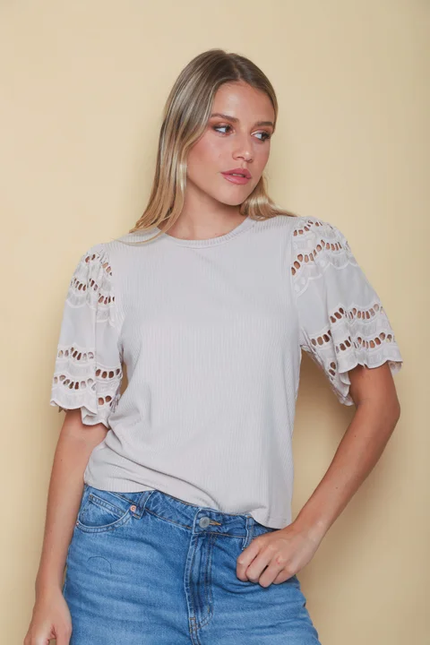 Remera REBEL Morley c/broderie GUK70121