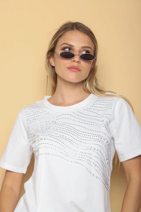 Remera MAREAS STRASS Y PIEDRAS GUK70139