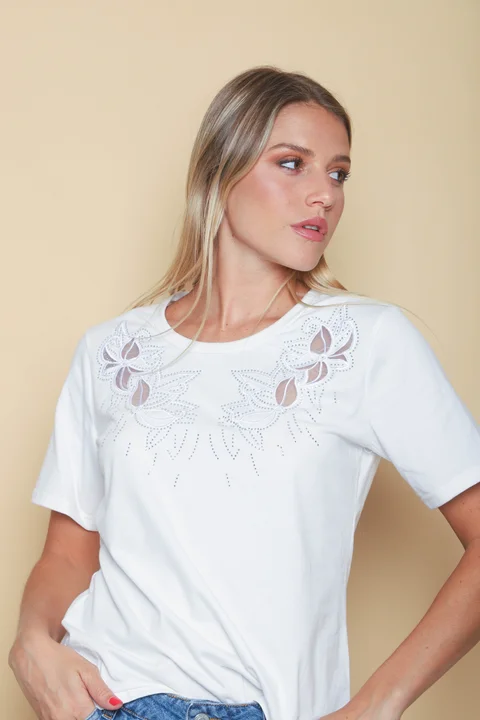 Remera FLOR BORDADA TULL STRASS GUK70031