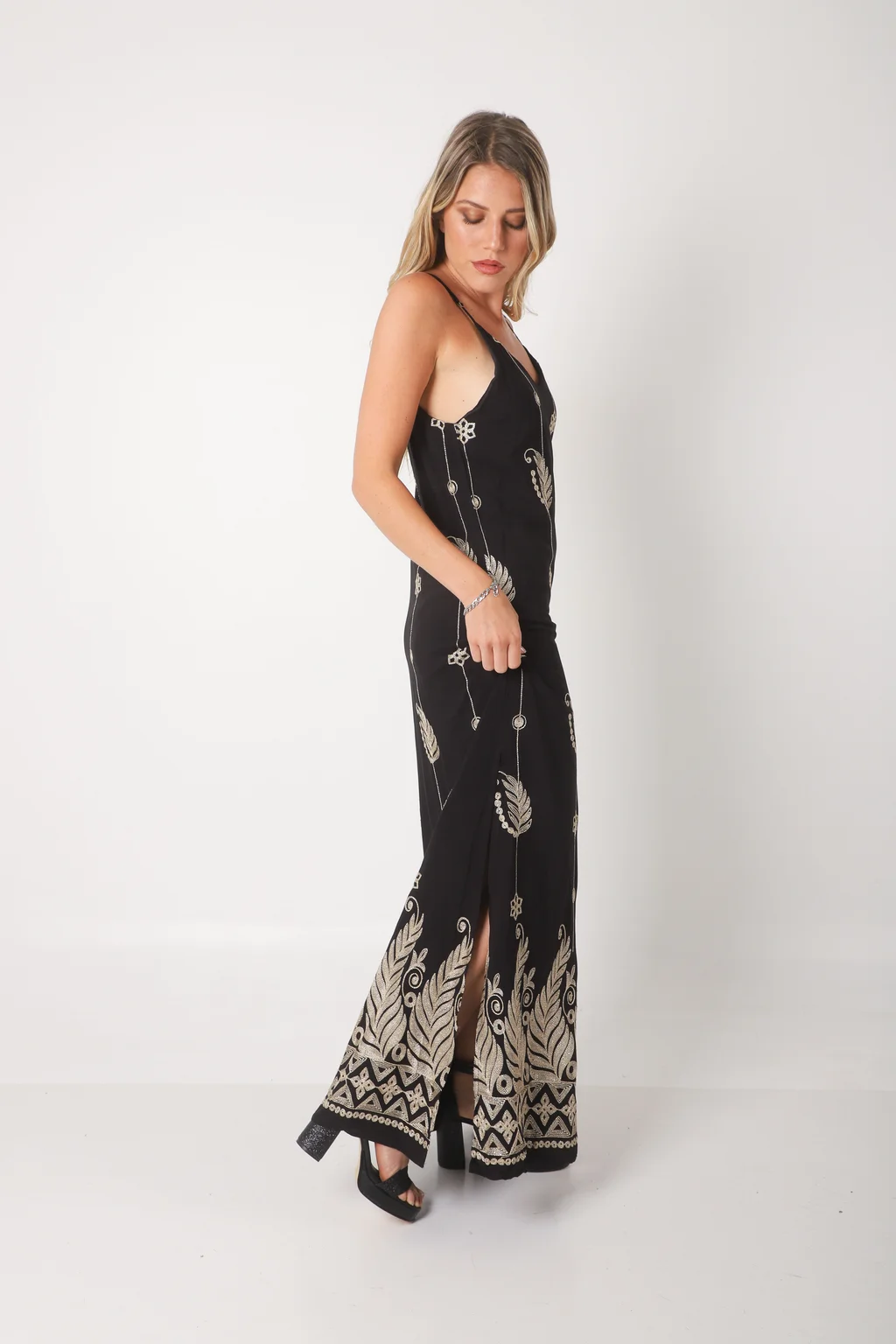 Vestido MARGARIE Lino Bordado GUK70142-1