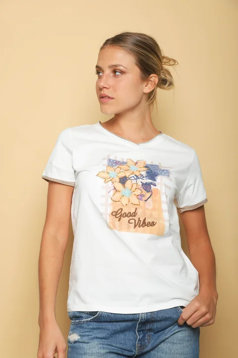 Remera GOOD VIBES Escote V BORDADA GU356348