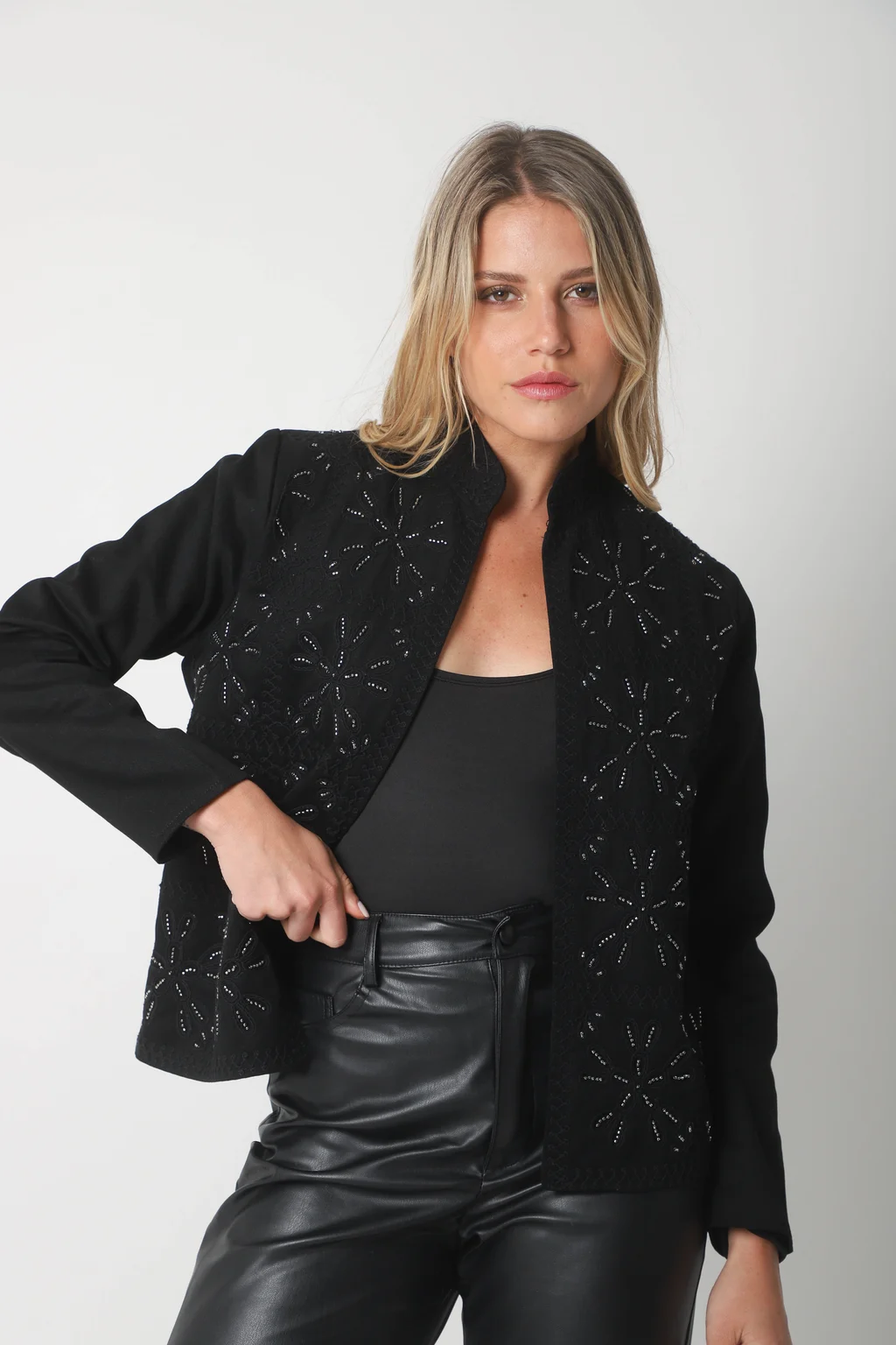 Chaqueta ZAMMA Bordada GU6003