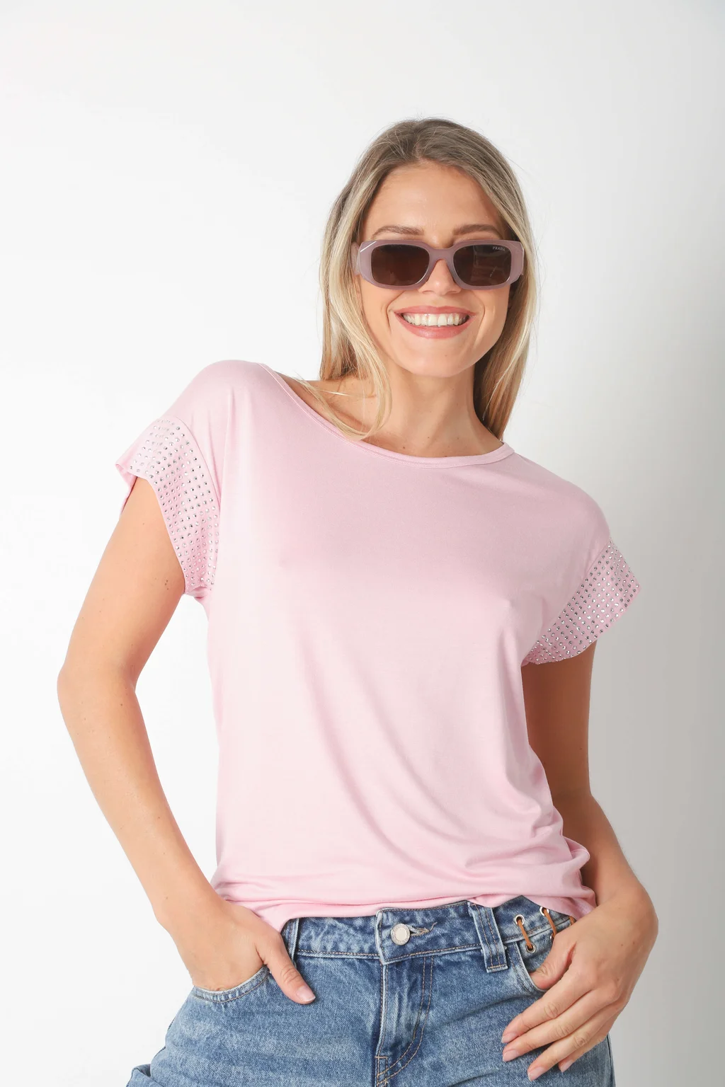 Remera KILIM de Modal Viscosa c/ Tachas en Mangas