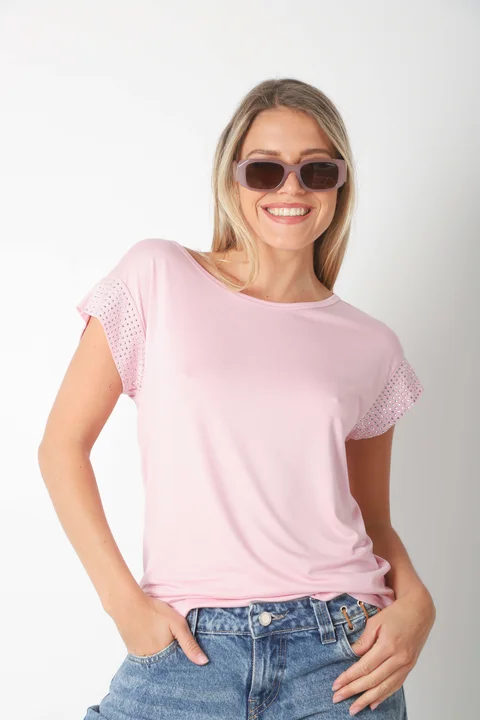 Remera KILIM de Modal Viscosa c/ Tachas en Mangas