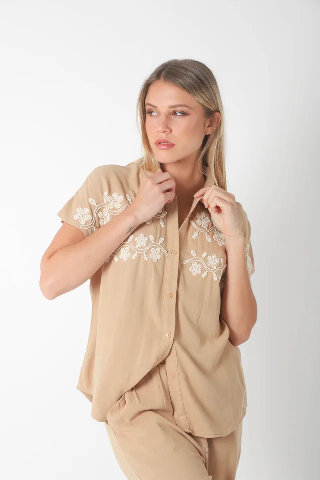 Conjunto GINEVA LINO C/Bordado GUK70152/70153