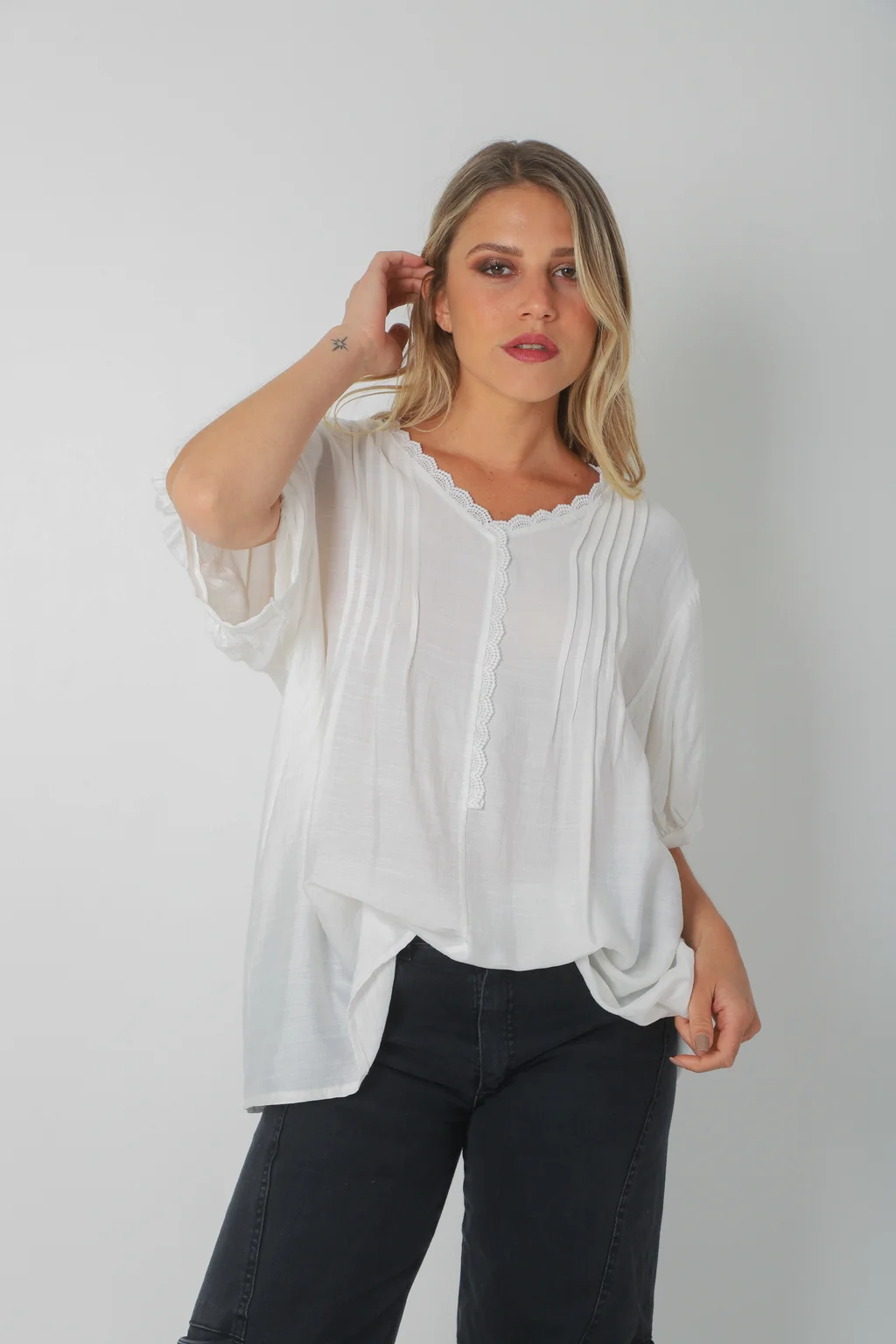 Blusa AMARE Lino c/ puntilla GU0334