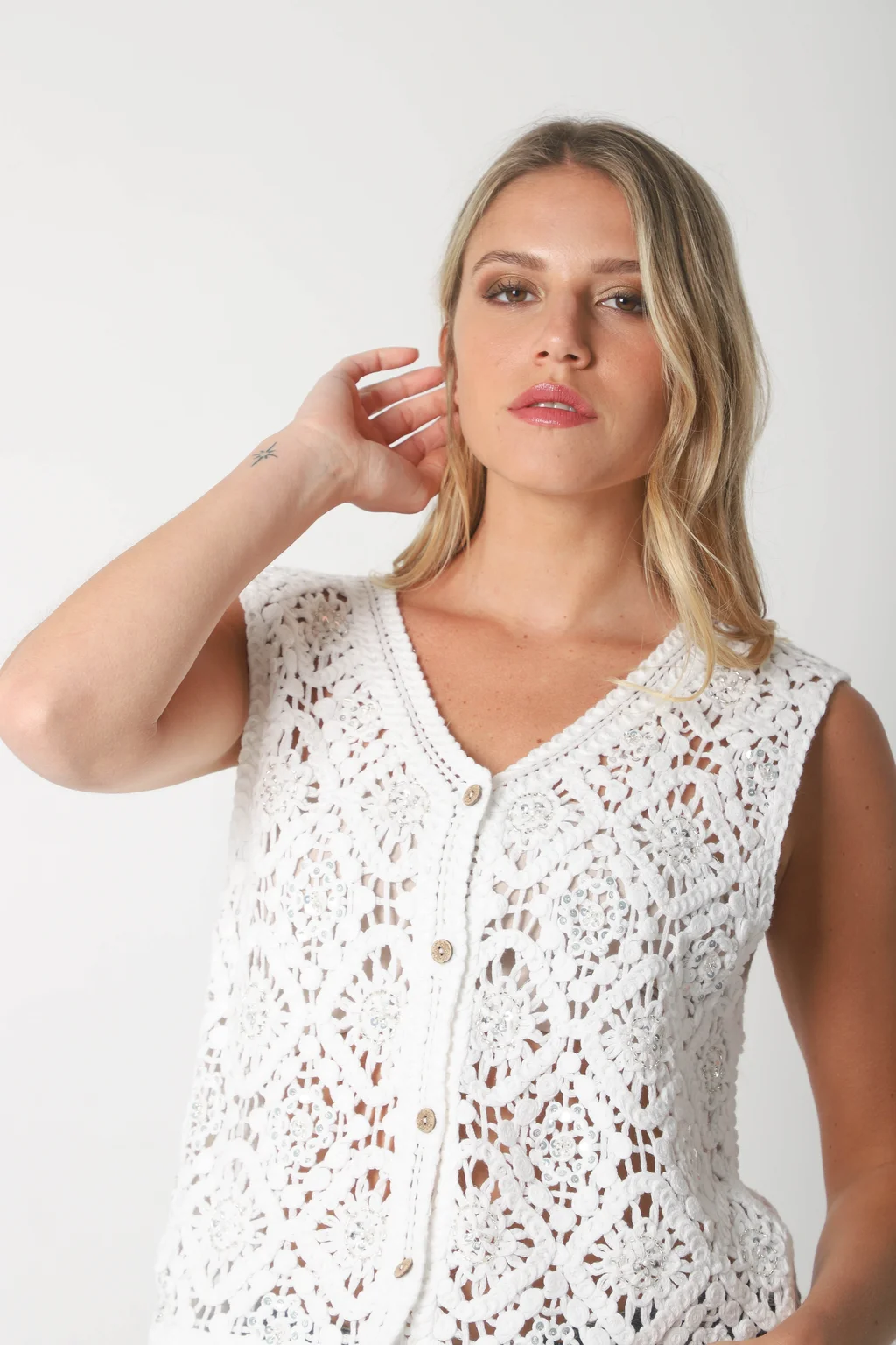 Chaleco Crochet ANAIS c/ mini lentejuelas GU3010