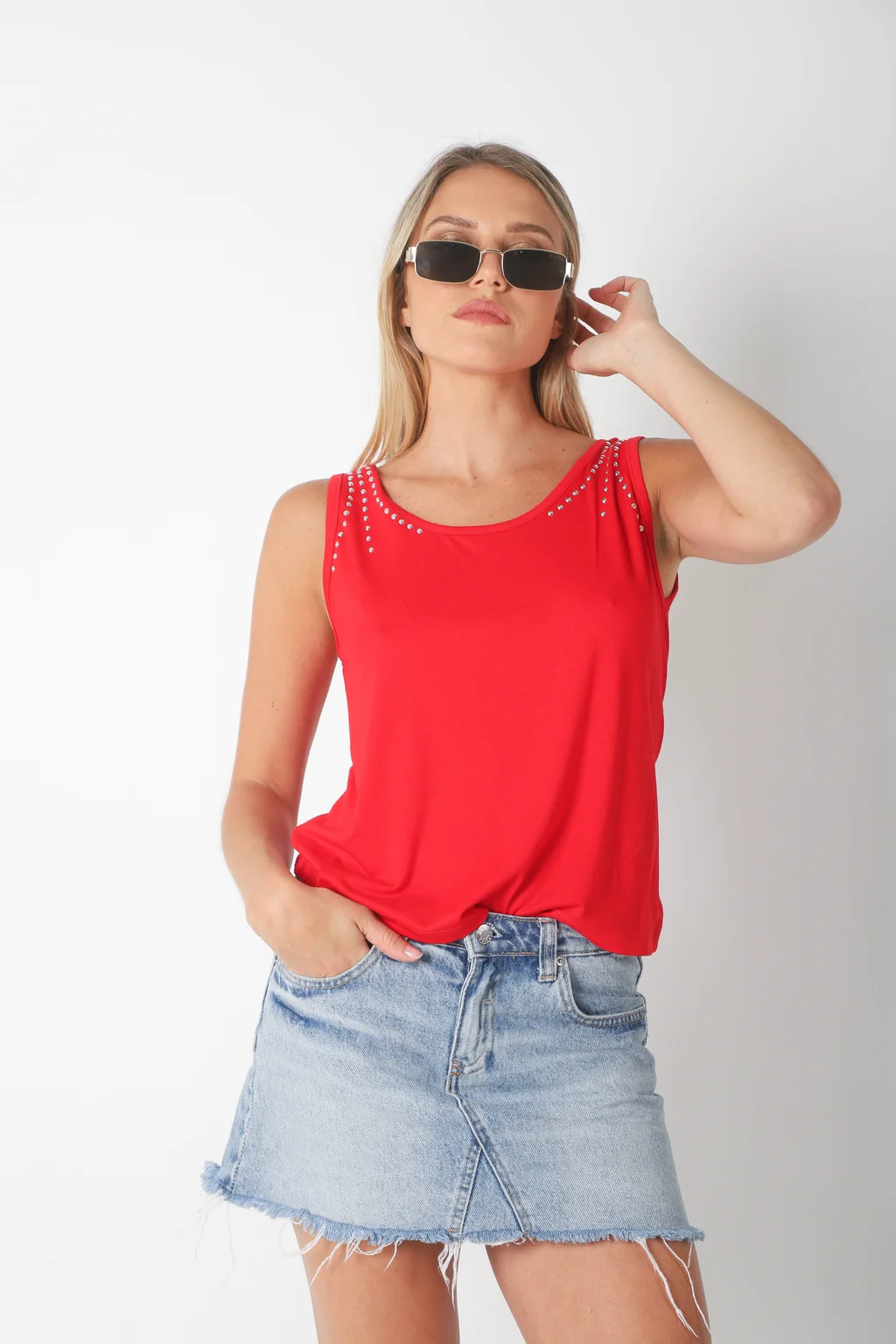 Musculosa  FIORE Creppe c/ Tachas