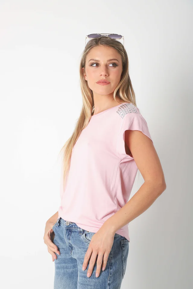 Remera Alyssa Viscosa Lycra con Tachas